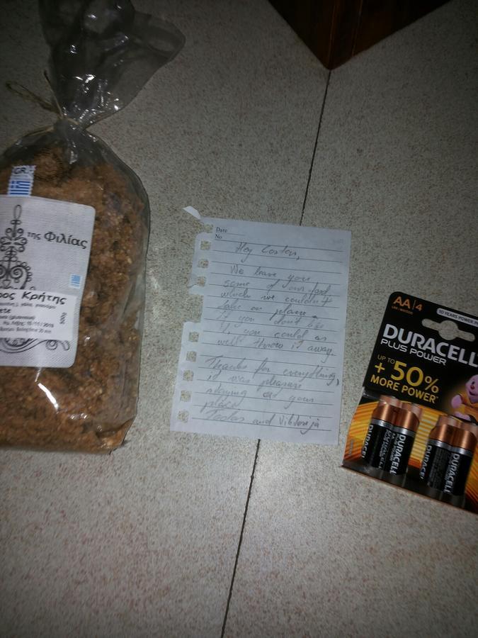 Costas Hostel Action Tseri エクステリア 写真